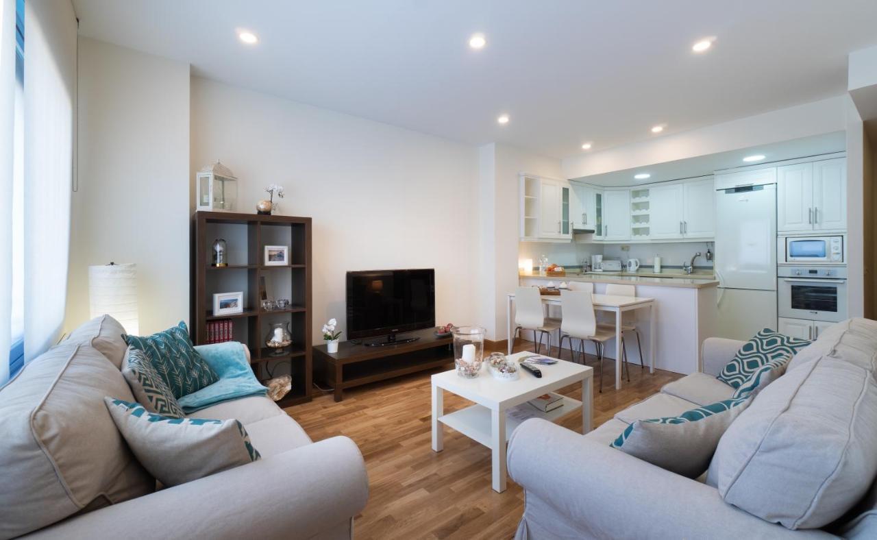 Malaga Centro Maria Zambrano Apartment Luaran gambar