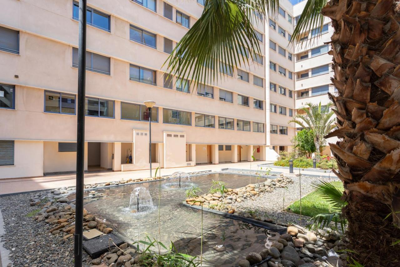 Malaga Centro Maria Zambrano Apartment Luaran gambar