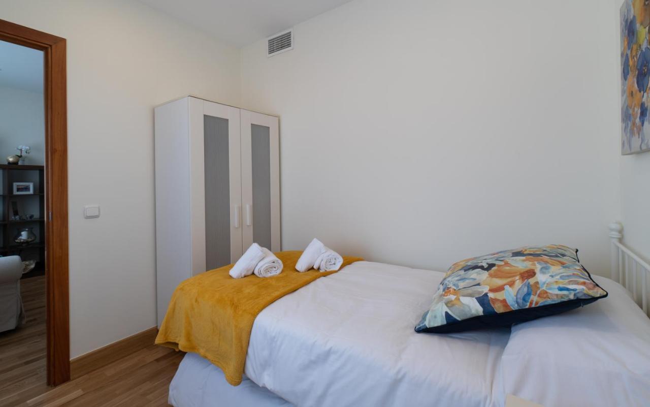 Malaga Centro Maria Zambrano Apartment Luaran gambar