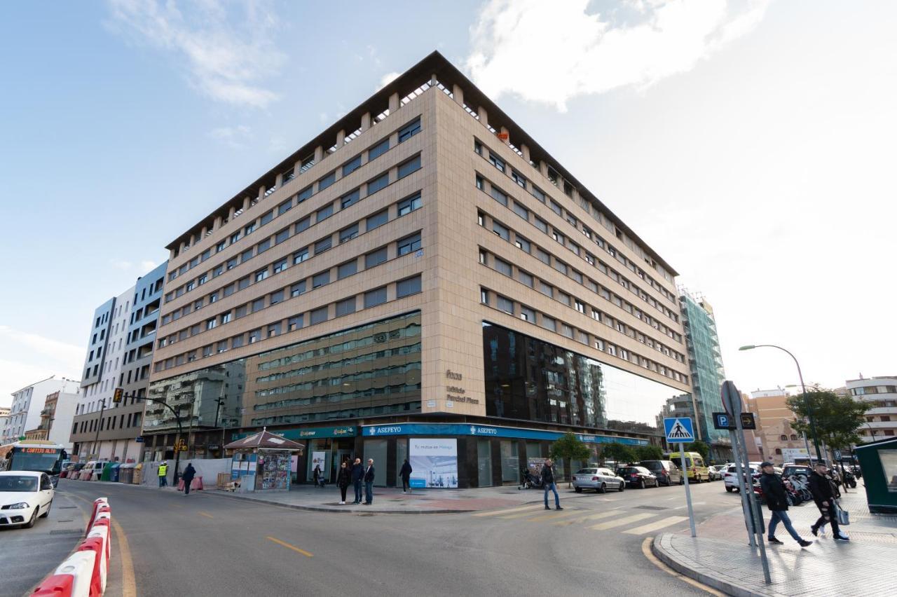 Malaga Centro Maria Zambrano Apartment Luaran gambar