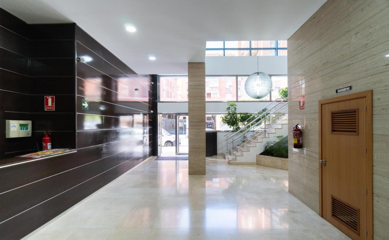 Malaga Centro Maria Zambrano Apartment Luaran gambar