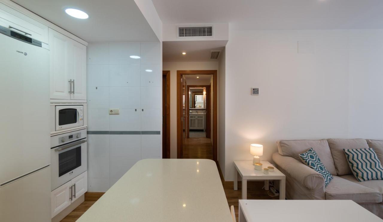 Malaga Centro Maria Zambrano Apartment Luaran gambar