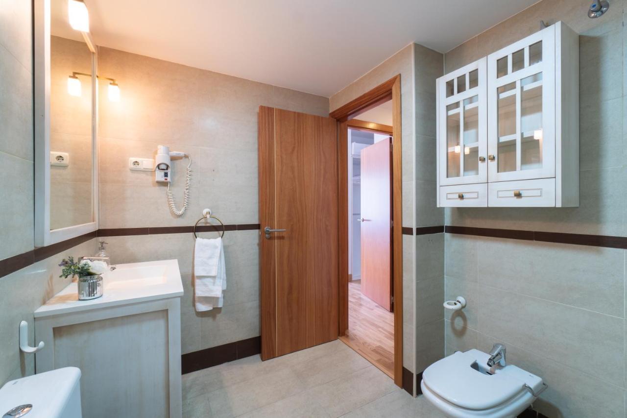 Malaga Centro Maria Zambrano Apartment Luaran gambar